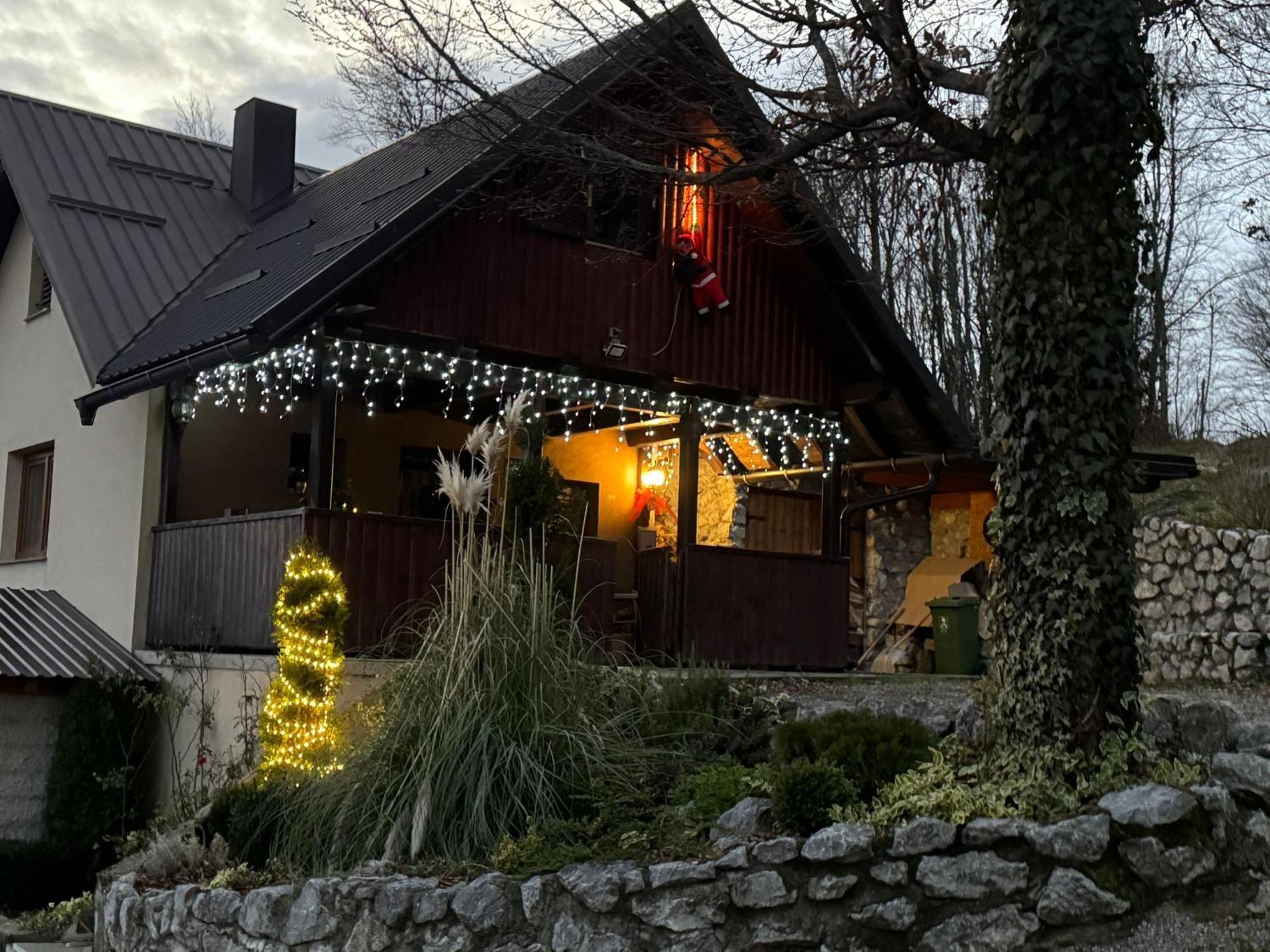 Kuca Za Odmor "Neralic" Villa Josipdol Exteriör bild